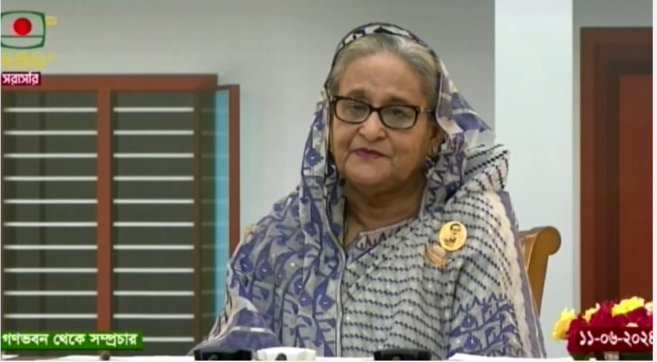 ঘূর্ণিঝড়ে ক্ষতিগ্রস্ত ঘরবাড়ি তৈরি করে দেব : প্রধানমন্ত্রী