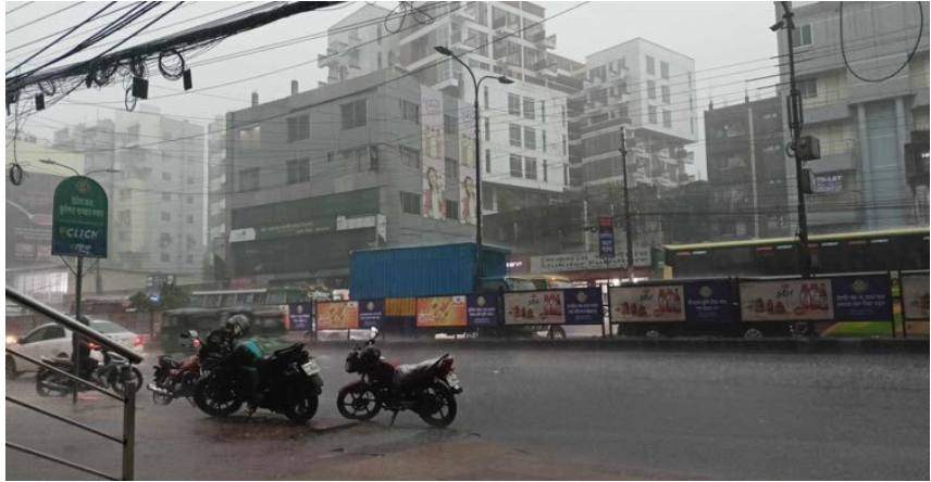 ঢাকায় ঝুম বৃষ্টি, সন্ধ্যার পর ২ বিভাগে ভারী বর্ষণের আভাস