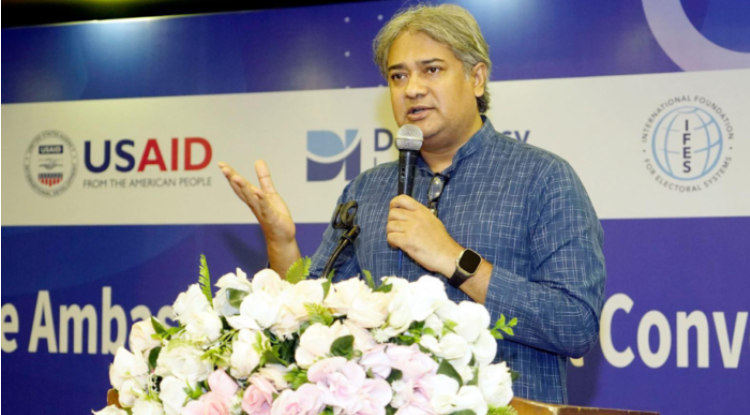 শান্তি প্রতিষ্ঠায় তথ্যের সততা নিশ্চিতের অঙ্গীকার করতে হবে