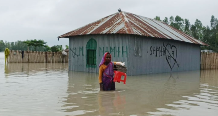 কুড়িগ্রামে পানিবন্দি লক্ষাধিক মানুষ