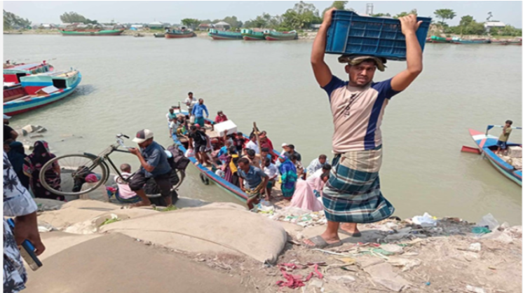 মুন্সীগঞ্জের টঙ্গিবাড়ী একটি সেতুর জন্য লাখো মানুষের দুর্ভোগ