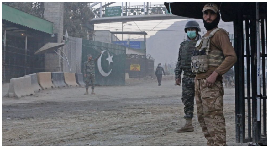 আফগান সীমান্তে রক্তক্ষয়ী সংঘর্ষে ১৯ পাকিস্তানি সৈন্য নিহত