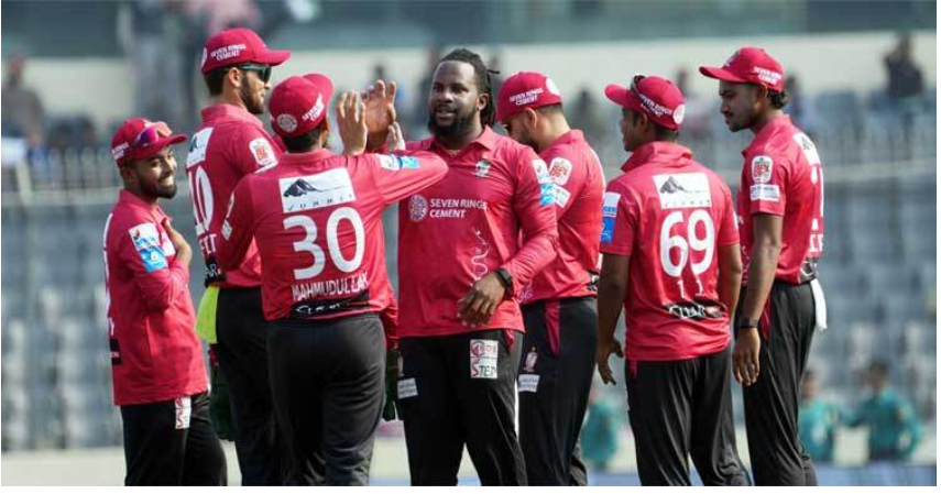 মাহমুদউল্লাহর ব্যাটে ঝড়, বড় স্কোর তাড়া করে শুভ সূচনা বরিশালের