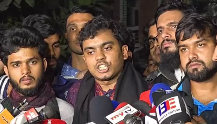 সাত কলেজ শিক্ষার্থীদের নিউমার্কেট থানা ঘেরাওয়ের ঘোষণা