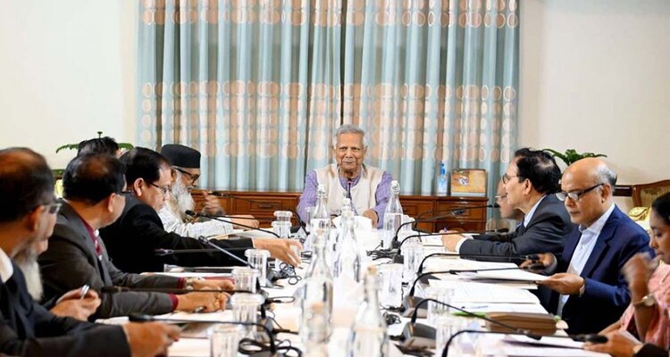 ‘হজ ম্যানেজমেন্ট সেন্টার’ চালুর নির্দেশ প্রধান উপদেষ্টার