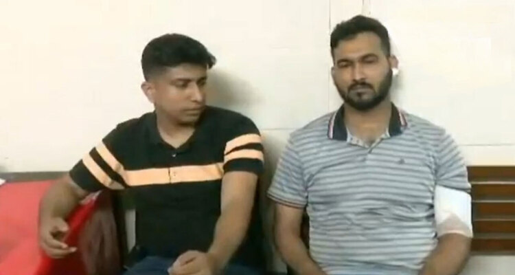 চট্টগ্রামে ছিনতাইকারীদের আস্তানায় অভিযান, ছুরিকাঘাতে আহত ২ পুলিশ