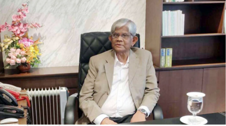 রাজনীতিতে যারা জায়গা দখলের চেষ্টায় আছে তাদের লোকজন চাঁদাবাজি করছে