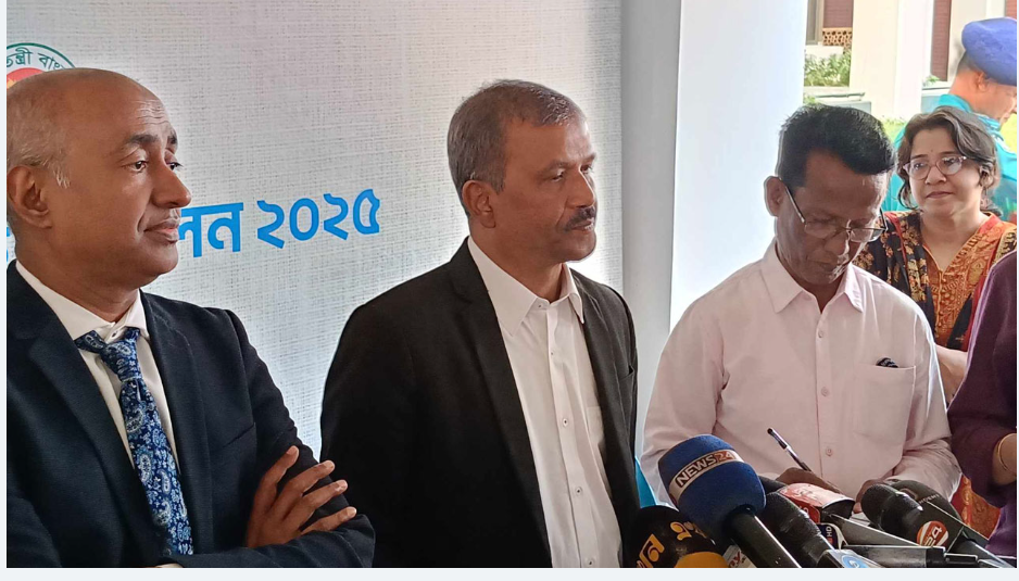 মেধাবী ডিসিদের জনগণের নিপীড়নে কাজে লাগিয়েছে ফ্যাসিস্টরা