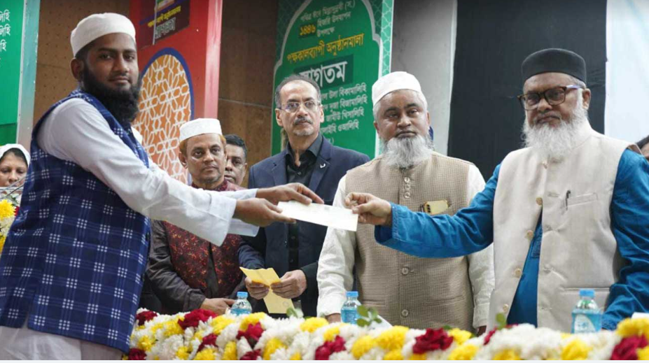 ইমামদের ২ কোটি ৩১ লাখ টাকা সহায়তা দিল কল্যাণ ট্রাস্ট