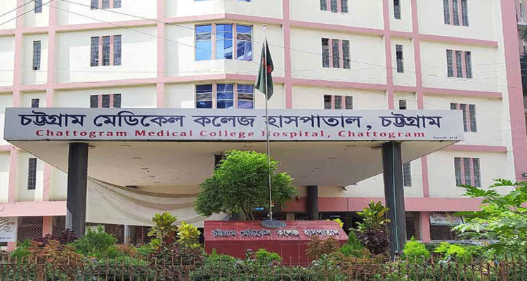 বকশিশ না পেয়ে অক্সিজেন বন্ধ করার অভিযোগ আয়ার বিরুদ্ধে, নবজাতকের মৃত্যু