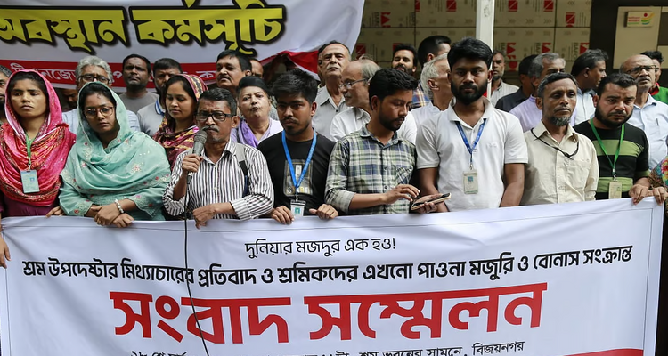 অনেক পোশাক কারখানা নির্ধারিত সময়ে দেয়নি বেতন ভাতা