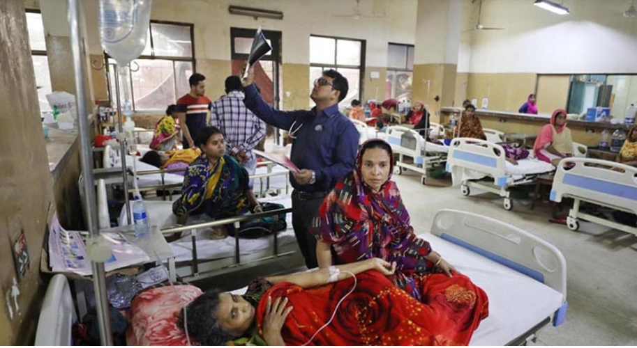 এবার কর্মবিরতিতে পোস্ট গ্রাজুয়েট চিকিৎসকরা