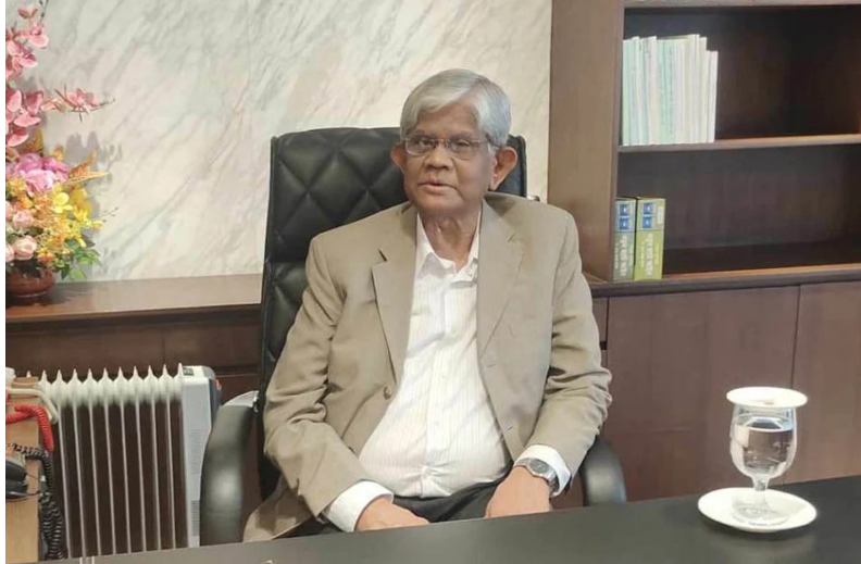 নিত্যপণ্যের দাম আরও কমানোর চেষ্টা চলছে : অর্থ উপদেষ্টা