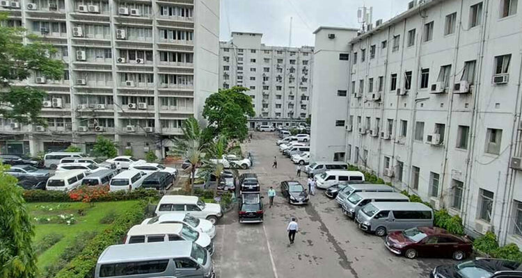 ৯ দিন বন্ধের পর খুলেছে সচিবালয়, এখনো ঈদের আমেজ