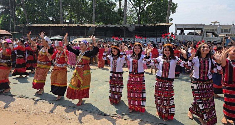 বর্ষ বিদায় ও বরণকে ঘিরে পাহাড়ে উৎসব