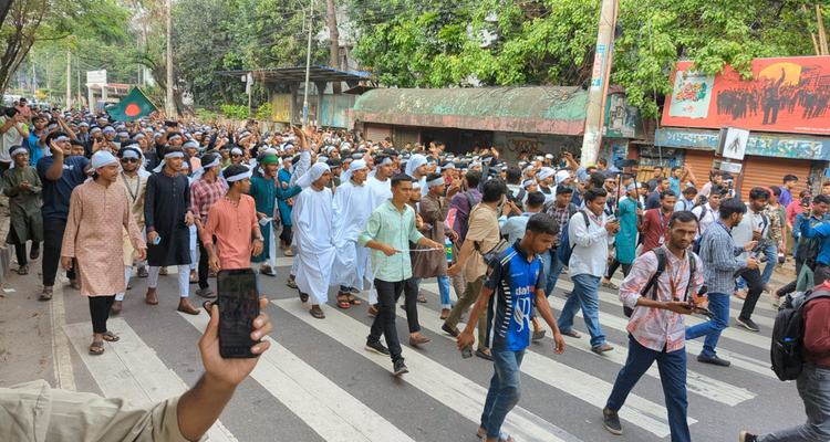 কারিগরি শিক্ষার্থীদের কফিন মিছিল, রাজপথে থাকার ঘোষণা