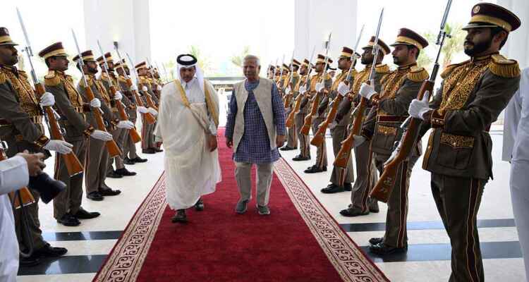 প্রধান উপদেষ্টার সঙ্গে কাতারের প্রতিরক্ষা মন্ত্রীর সাক্ষাৎ