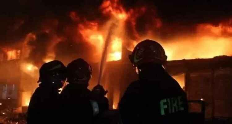 ২৪ ঘণ্টায় সারাদেশে ১৯ অগ্নিকাণ্ড