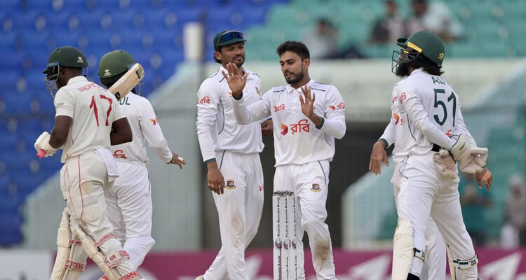 মিরাজের অলরাউন্ড পারফরম্যান্সে ইনিংস ব্যবধানে জিতল বাংলাদেশ