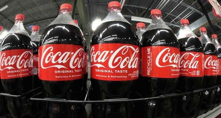 ইউরোপের দেশেও কোকা-কোলা বয়কটের হিড়িক
