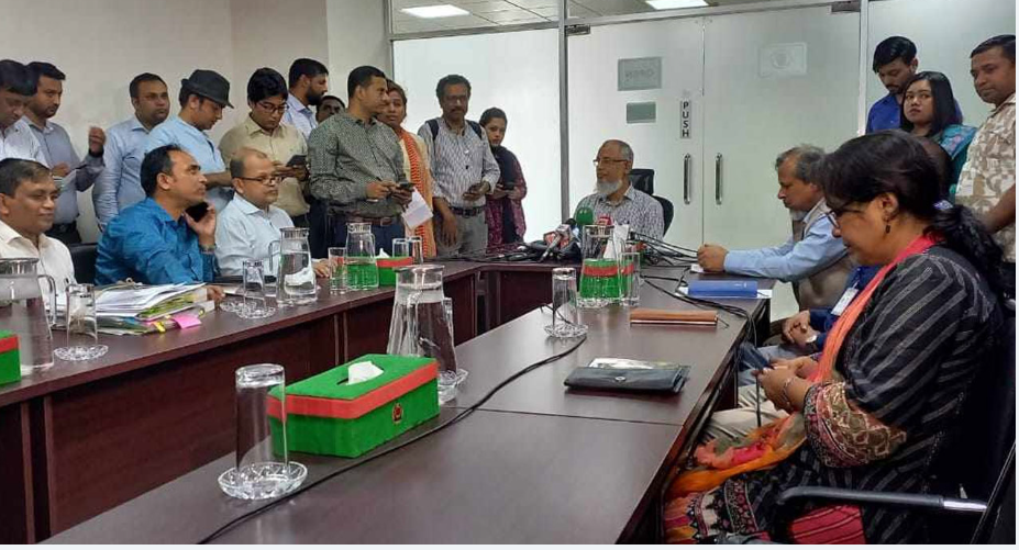 জাতীয় নির্বাচনের প্রচারণায় থাকছে না পোস্টার : ইসি আনোয়ারুল