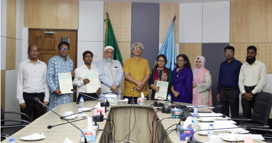 উচ্চশিক্ষায় ৩টি মৌলিক গ্রন্থ প্রকাশ করবে ইউজিসি