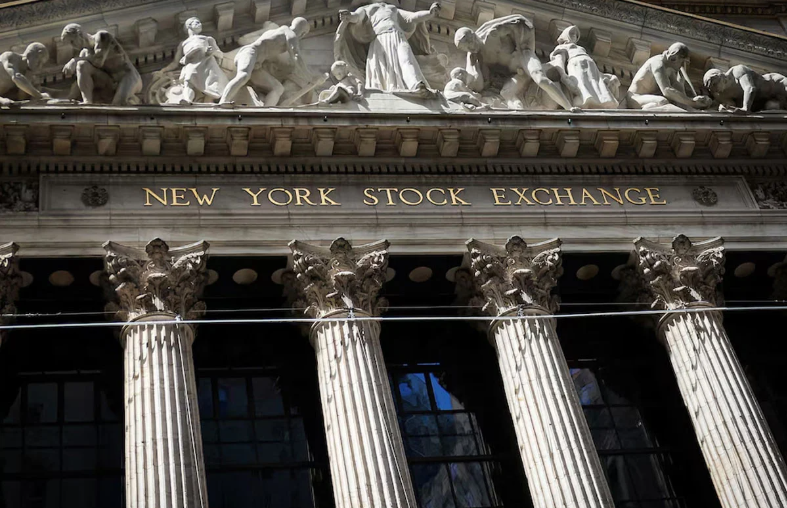 চীনকে শাস্তি দিতে গিয়ে মার্কিন শেয়ার বাজারে ধস