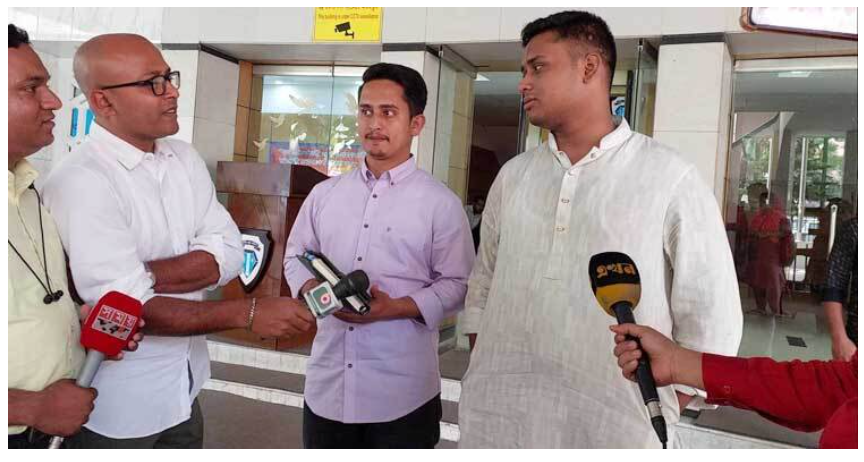 ‘অতি গোপনীয়’ অভিযোগ নিয়ে দুদকে সারজিস-হাসনাত