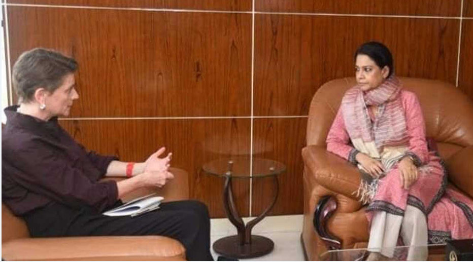পানি ব্যবস্থাপনা নিয়ে পরিবেশ উপদেষ্টার সঙ্গে গুইন লুইসের বৈঠক