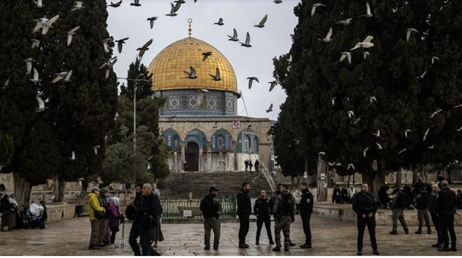 আল-আকসার ইমামের বিরুদ্ধে নিষেধাজ্ঞা দিল ইসরাইল