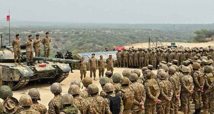 ভারত সীমান্তে সামরিক মহড়া চালাচ্ছে পাকিস্তান