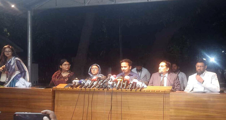 জুলাই স্মৃতি ফাউন্ডেশন থেকে পদত্যাগ করলেন স্নিগ্ধ, নতুন সিইও লে. কর্নেল (অব.) কামাল আকবর