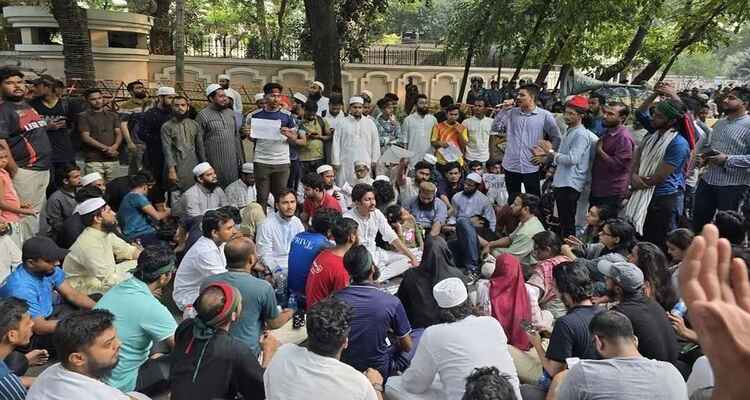 যমুনার সামনে এক কাতারে এনসিপি, শিবির ও আপ বাংলাদেশসহ আরও যারা