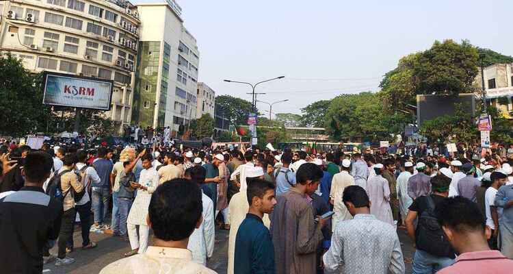 আওয়ামী লীগ নিষিদ্ধের দাবিতে এবার উত্তাল শাহবাগ