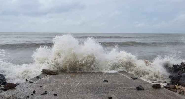চলতি মাসেই বঙ্গোপসাগরে ঘূর্ণিঝড় সৃষ্টির আশঙ্কা
