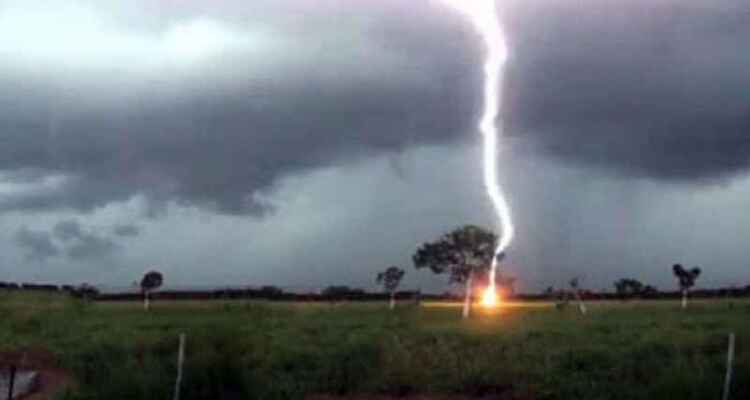 কিশোরগঞ্জে বজ্রপাতে আরও ৩ জনের মৃত্যু, ২০ দিনে গেল ১৩ প্রাণ