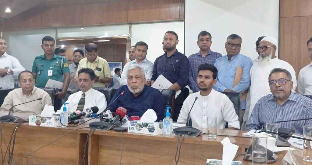 সড়কে কোরবানির পশুর হাট বসানো যাবে না: উপদেষ্টা ফাওজুল