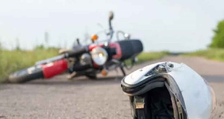 বাসচাপায় এসএসসি পরীক্ষার্থীসহ একই পরিবারের ৩ জন নিহত