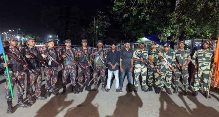 এসএসসি পরীক্ষার্থীসহ ২ বাংলাদেশিকে ফেরত দিলো বিএসএফ