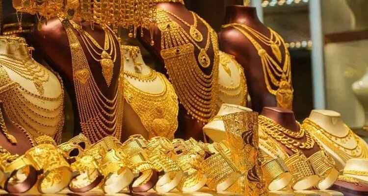 দেশের বাজারে স্বর্ণের দামে বড় পতন