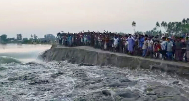 ভেঙে ফেলা হয়েছে দশানী নদীর বাঁধ, কৃত্রিম বন্যা থেকে মুক্তি