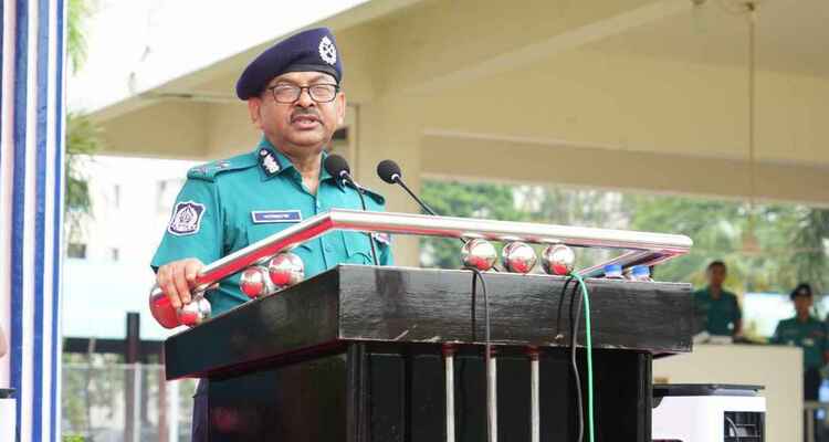 ‘জনগণের আস্থা অর্জনই প্রধান লক্ষ্য, সেবার মানসিকতা নিয়ে কাজ করতে হবে’