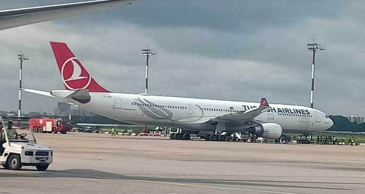 ঢাকা থেকে উড্ডয়নের পরপরই তার্কিশ এয়ারলাইন্সের ইঞ্জিনে আগুন