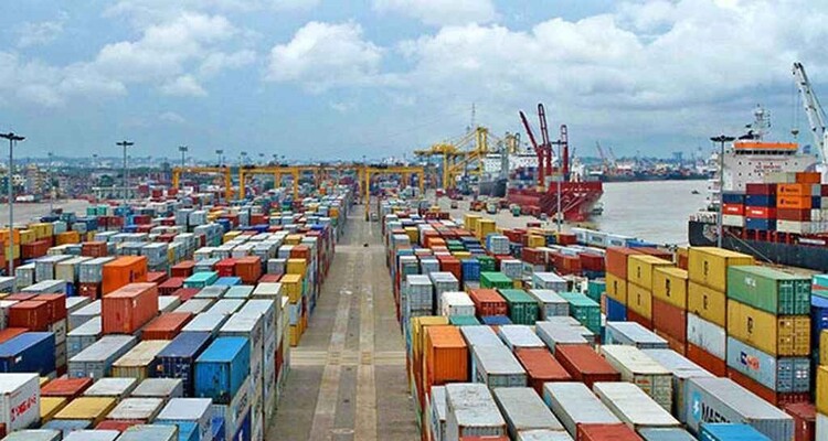 চট্টগ্রাম বন্দর পরিচালনার দায়িত্ব বিদেশিদের না দিতে রিট