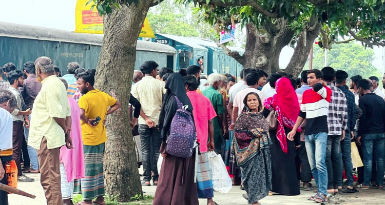 ট্রেনের নিচে ঝাপ দিয়ে যুবকের আত্মহত্যা