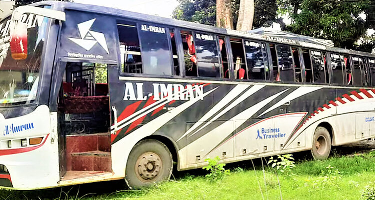 ঢাকা-টাঙ্গাইল মহাসড়কে ফের বাসে ডাকাতি, নারী যাত্রীদের শ্লীলতাহানি