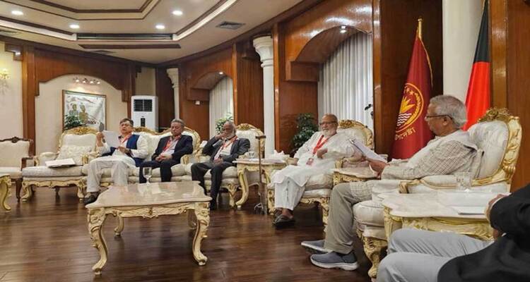 খন্দকার মোশাররফের নেতৃত্বে বিএনপির প্রতিনিধি দল যমুনায়