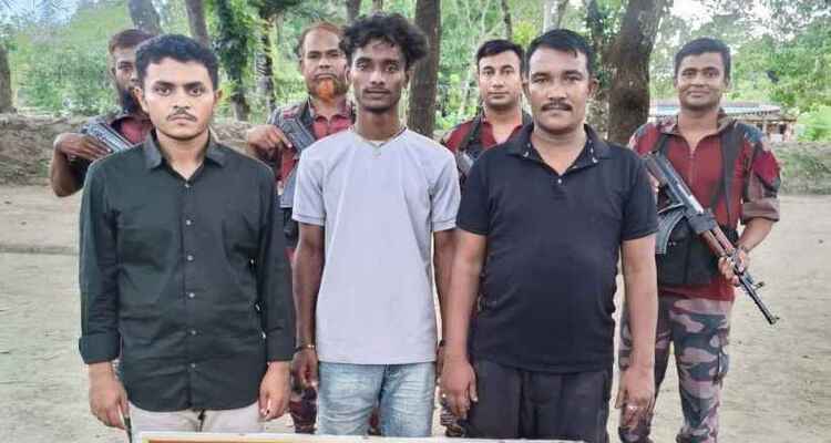 সীমান্ত গেইট খুলে ৫৪ জনকে বাংলাদেশে ঢুকিয়ে দিল বিএসএফ