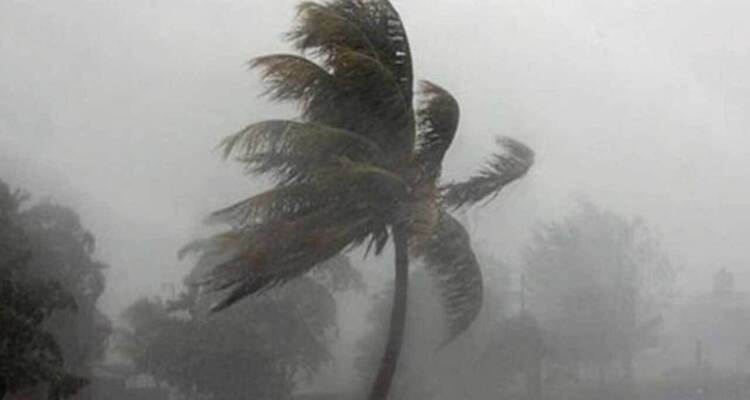 উপকূল অতিক্রম করেছে গভীর নিম্নচাপ, অমাবস্যায় জলোচ্ছ্বাসের শঙ্কা