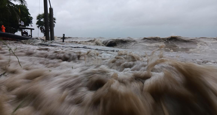 ৮০ কিমি বেগে ঝড়ের শঙ্কা, সব নদীবন্দরে সতর্ক সংকেত